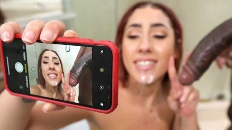 Piger tager trofæ-selfies sammen med fyres pik
