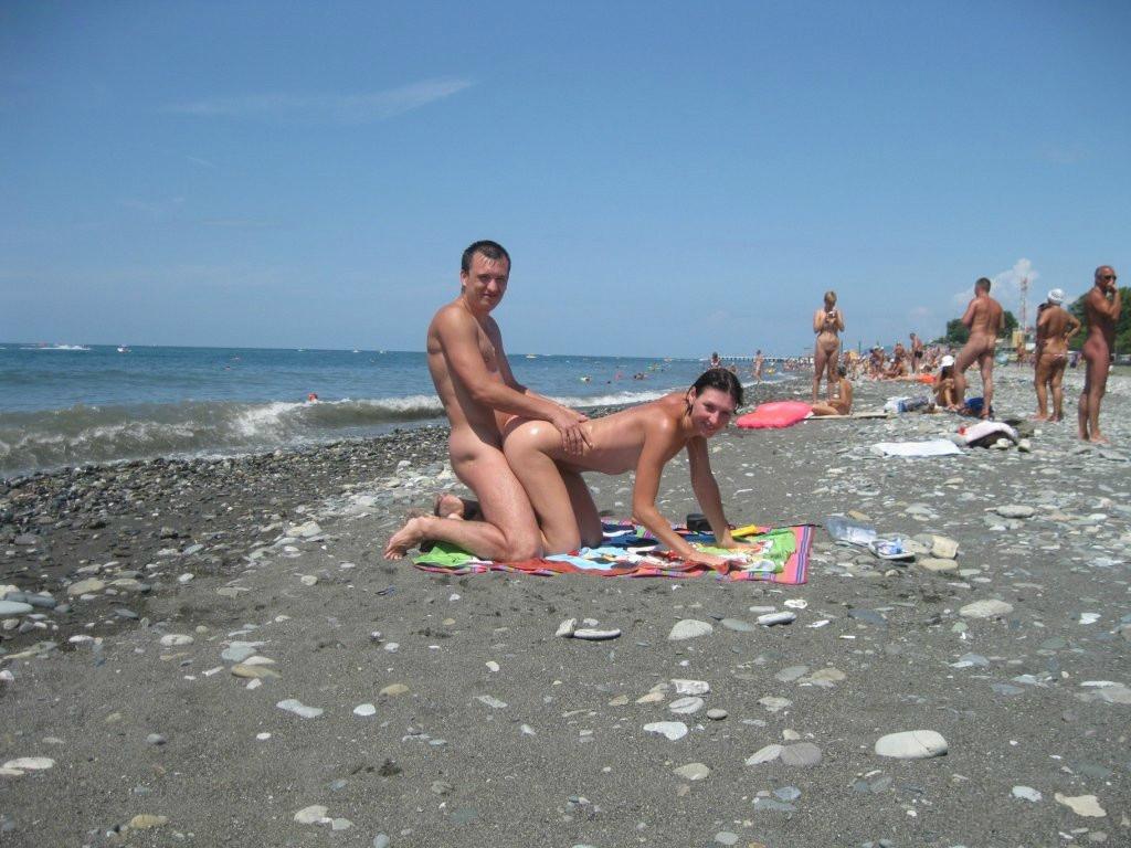 Galleri Ægtepar og kærestepar dyrker sex på stranden! Sexnyheder, sexhistorier og sexfilm til det danske folk siden 1999 pic billede