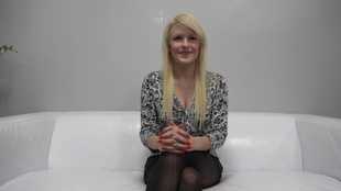 Model knepper uden om for penge