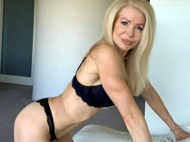 GILF SEXDATE