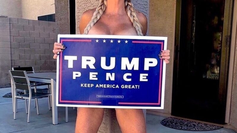MAGA fans viser balder og bryster!