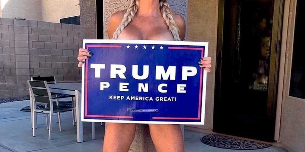 MAGA fans viser balder og bryster!